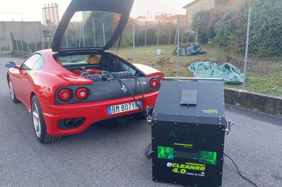 Decarbonizzazione motore con idrogeno Hydromaverich Ecleaner della Ferrari 360 Modena 